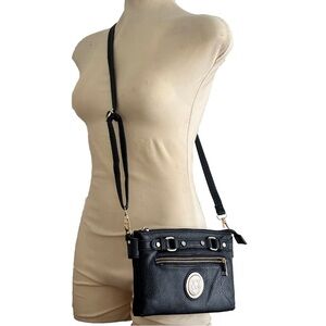 Michael Kors black and gold leather crossbody classic